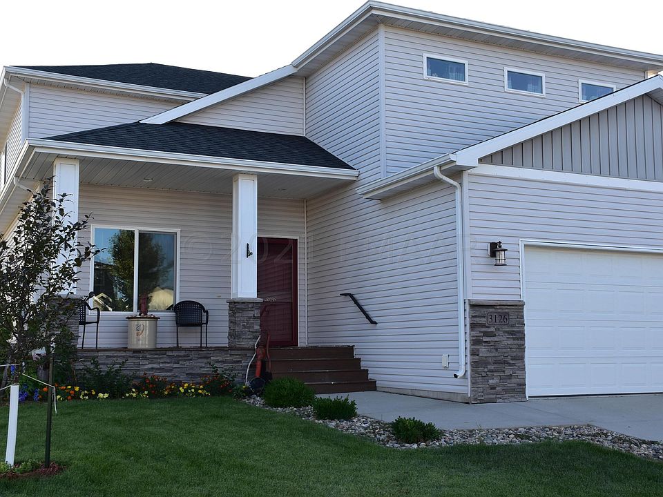 1st image of 3126 6th St E