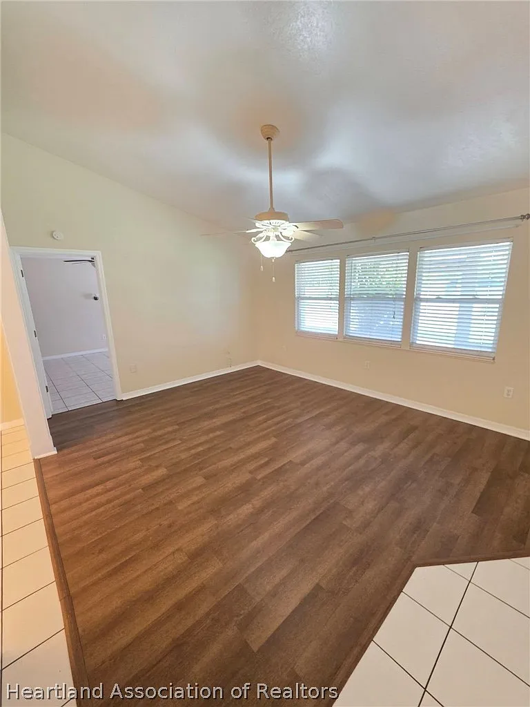 4 bed, 3.0 bath, 2086 sqft, $2,200 — Photo 3