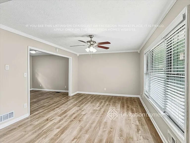 2652 Williamsburg Dr — Photo 6