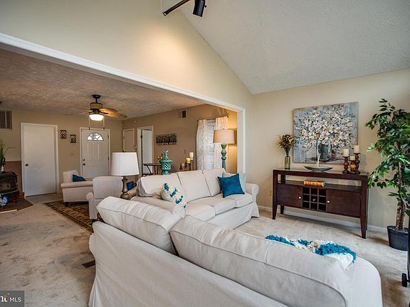 New carpet and neutral~paint throughout