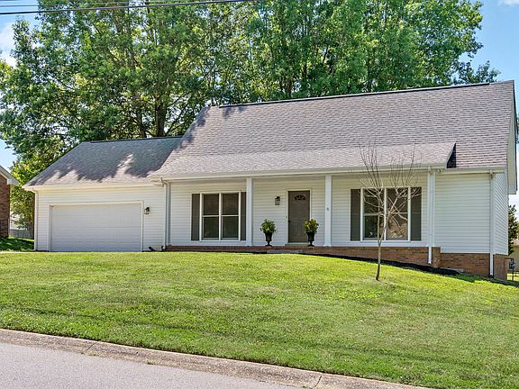 3rd image of 184 Lancashire Dr