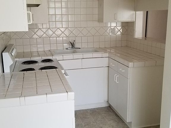 3rd image of 333 S St Andrews Pl APT 313