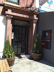 Rented by R New York