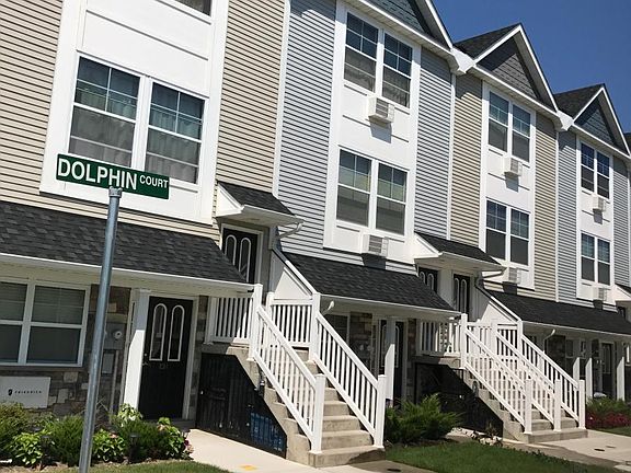 3rd image of 100 Dolphin Ct