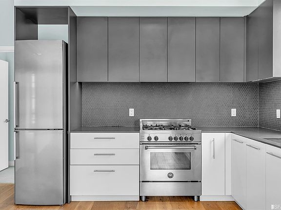 3rd image of 11 Franklin St #301