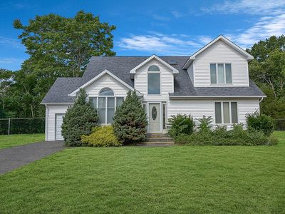 4 Buddy Ln, Islip Terrace, NY, 11752
