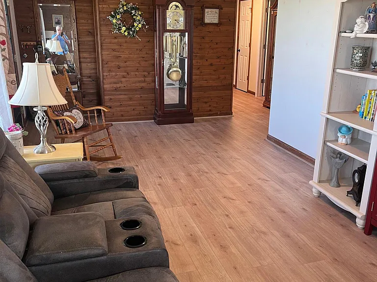 803 Quillen Ave — Photo 15