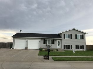38 La Platte Rd, Kearney, NE 68845