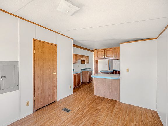 4th image of 300 Green Branch Rd