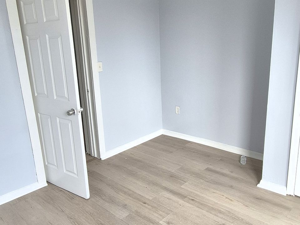 2nd image of 847-849 S 20th St #1