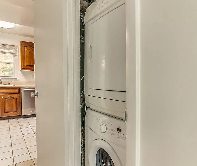 7732 Matisse Way — Photo 15