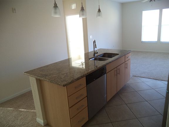 3rd image of 1531 W Lemon St APT 6406