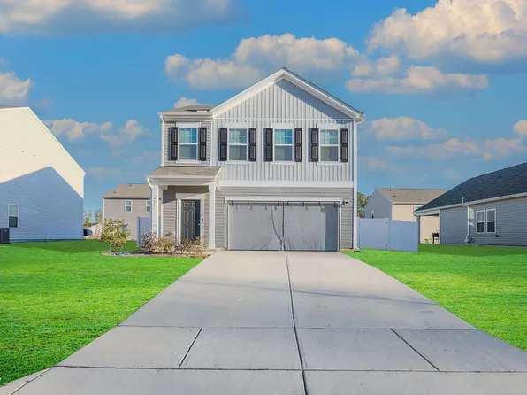 956 Rift Valley Dr, Zebulon, NC 27597