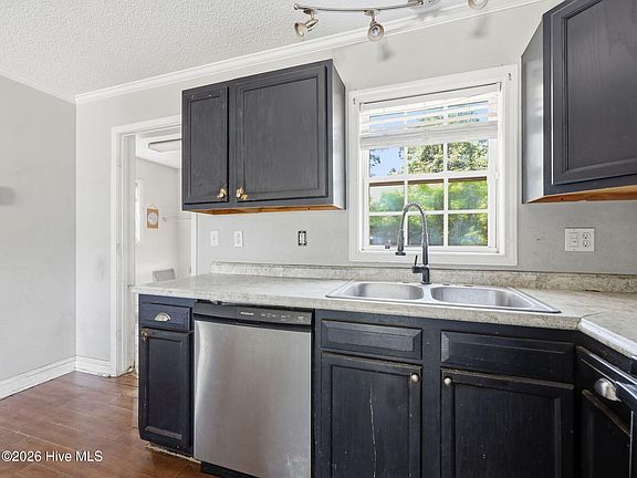 5th image of 203 Richlands Avenue