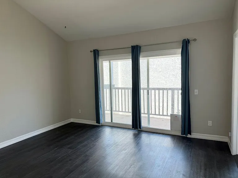 408 N Broadway #C — Photo 10