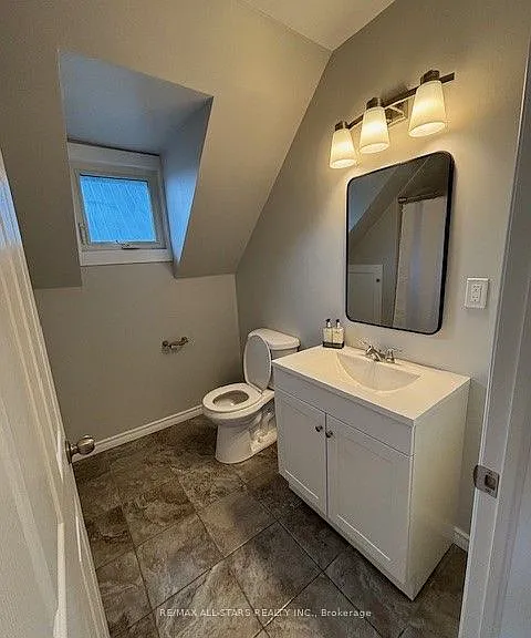 18 Lindsay St — Photo 10