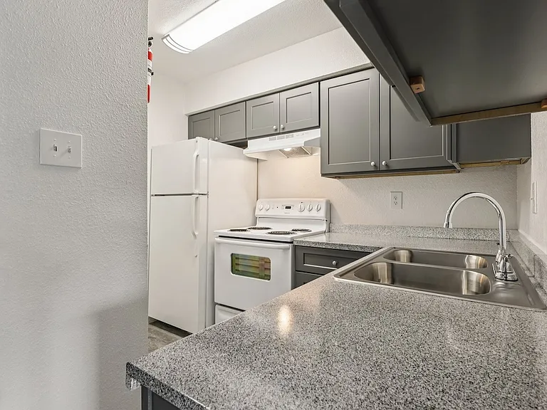 9850 S Kirkwood Rd — Photo 40