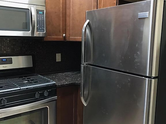 2nd image of 615 W Ferry St APT 2