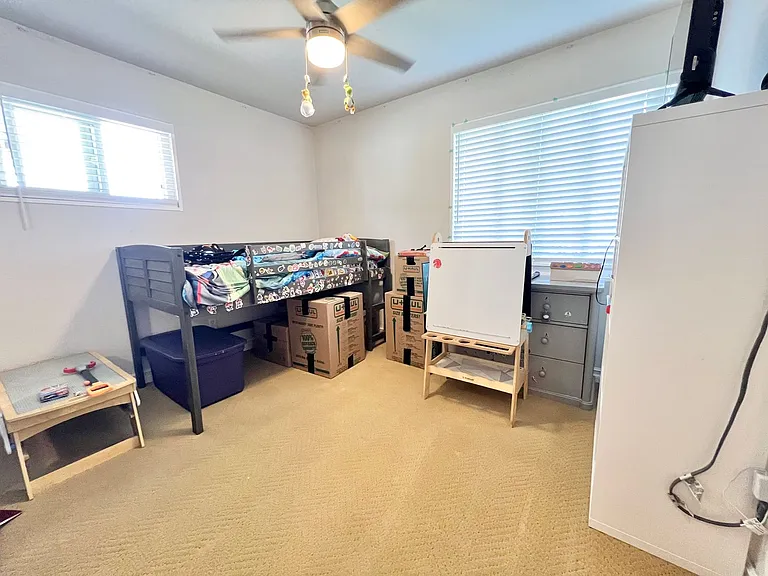 1315 Stevely Ave — Photo 9