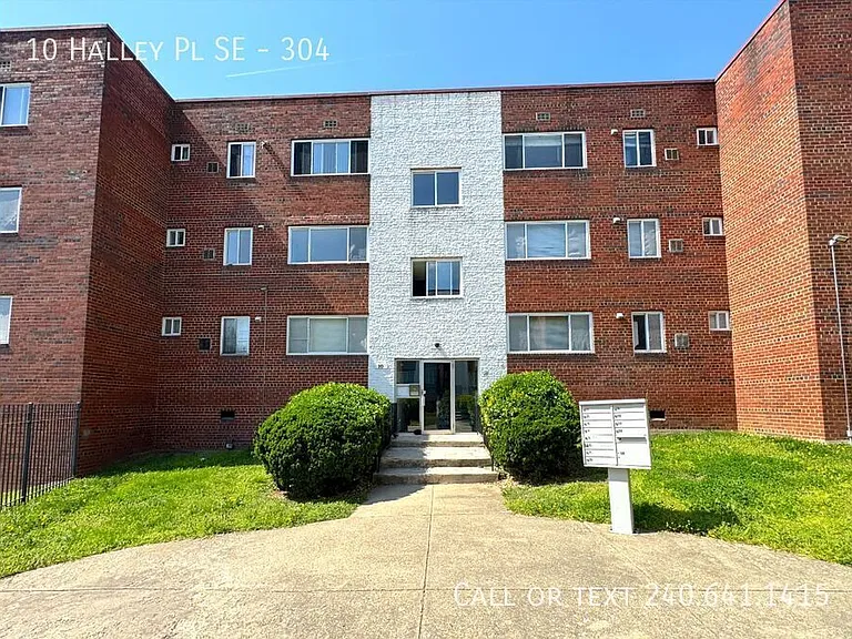 10 Halley Pl SE #304 — Photo 11