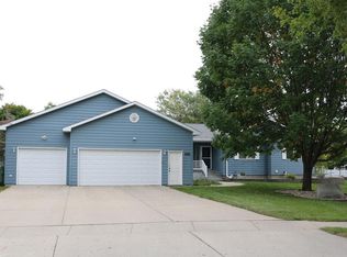 1037 Hammond Ave, Brookings, SD 57006