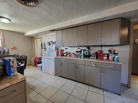 4th image of 600 Klamath St