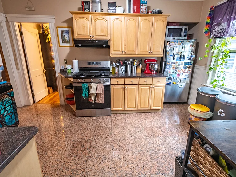 130 Nichols Ave #2 — Photo 5