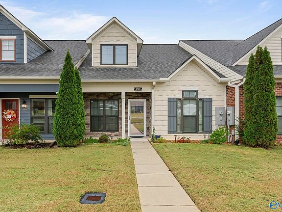 2nd image of 493 Wade Rd SE