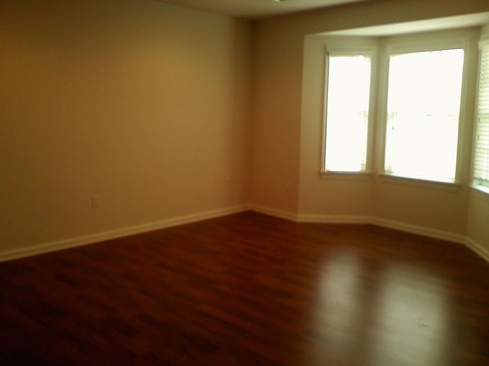2nd image of 80 W Main St