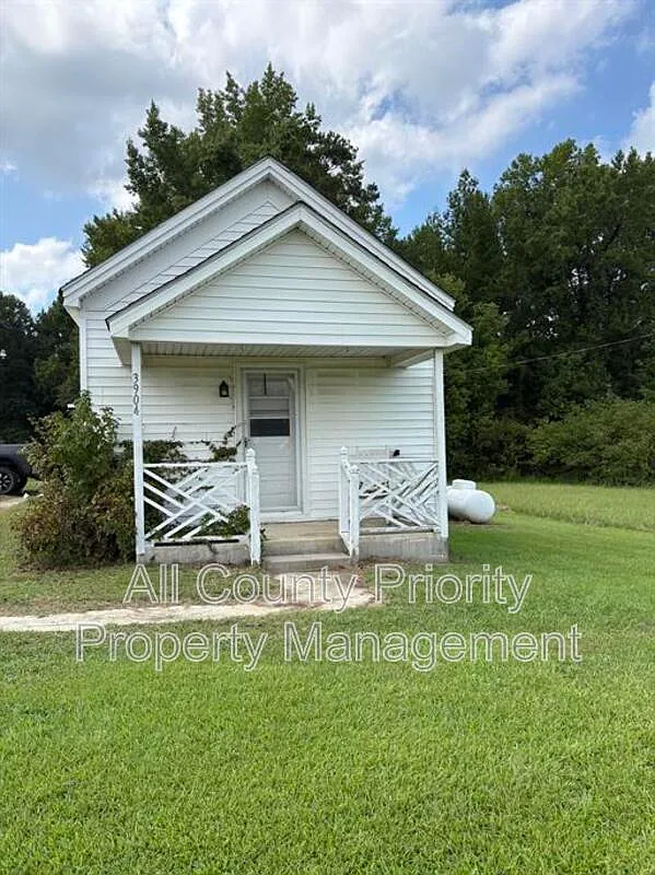 1 bed, 1.0 bath, $1,100 — Photo 2