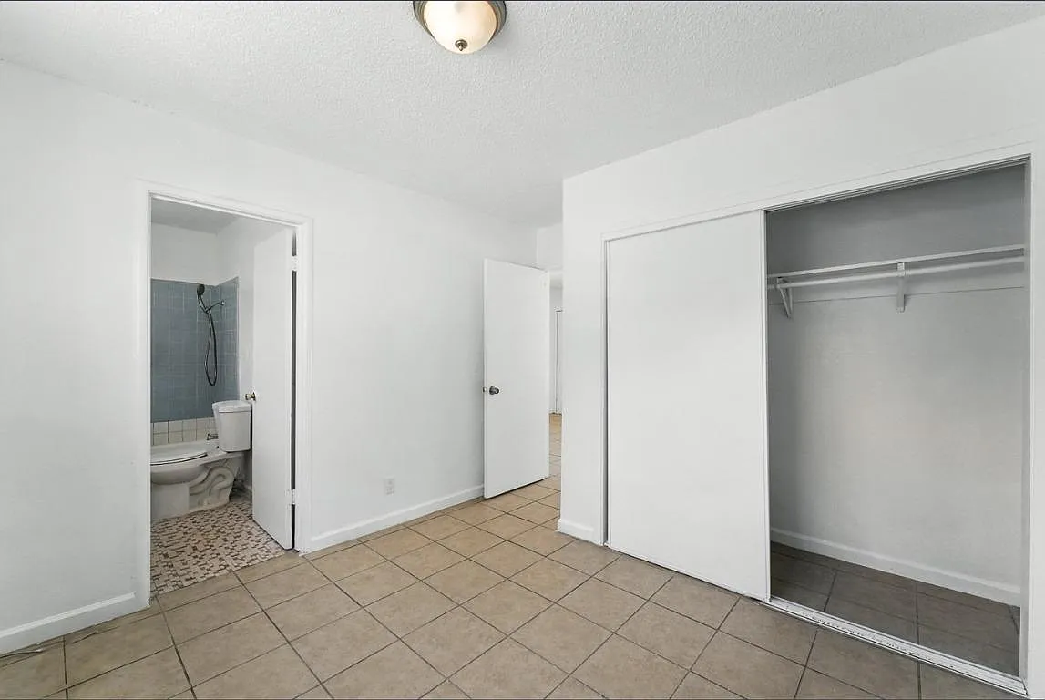 132 W 18th St - 5 — Photo 3