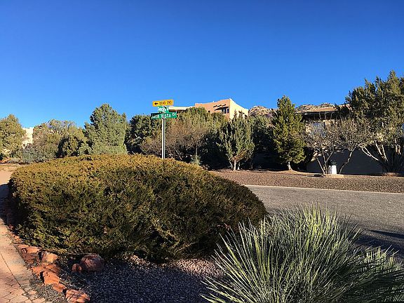 2nd image of 70 Alta Vista Dr