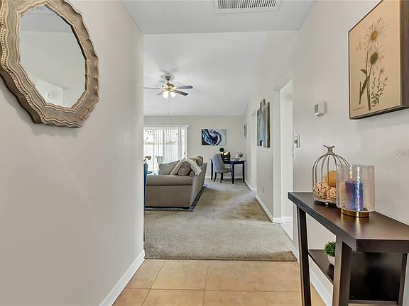 5th image of 604 Deer Run Ct