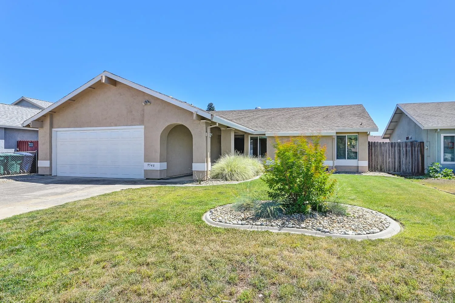 9548 Helio Dr photo 1