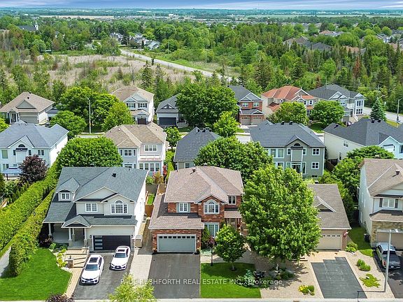 3rd image of 504 Landswood Way
