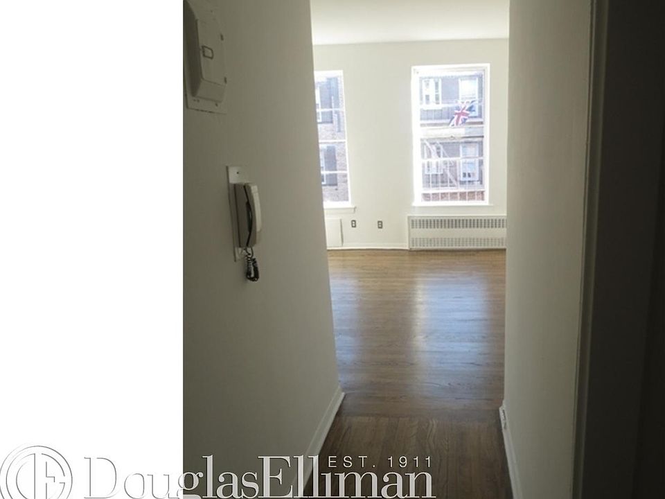 2nd image of 19 Grove St APT 5A