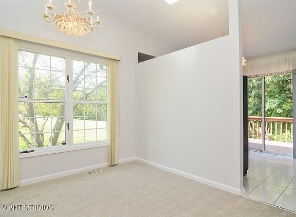 4th image of 986 N Cove Dr