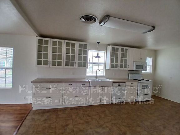 4th image of 5002 Bevly Dr #A