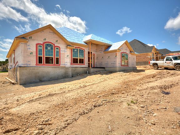 2nd image of 2528 Faux Pine Dr