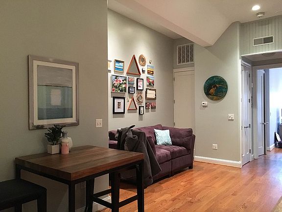 2nd image of 716-18 S 11th St #300
