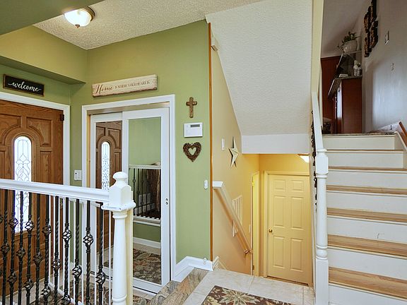 4th image of 50 Loring Ave