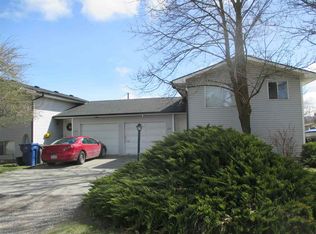 1220 N Adams Rd, Spokane, WA 99216