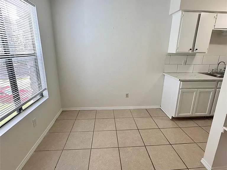4322 Gillis St #205 — Photo 4
