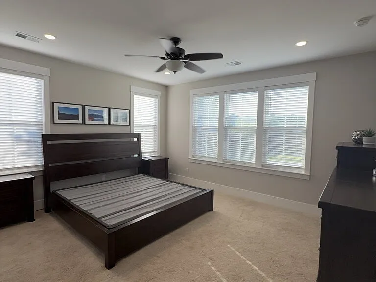 393 Oak Park St — Photo 11