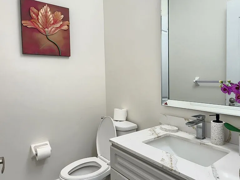 12 Royal West Dr — Photo 18
