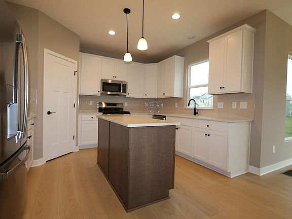 5th image of 122 Sienna Glenn Dr