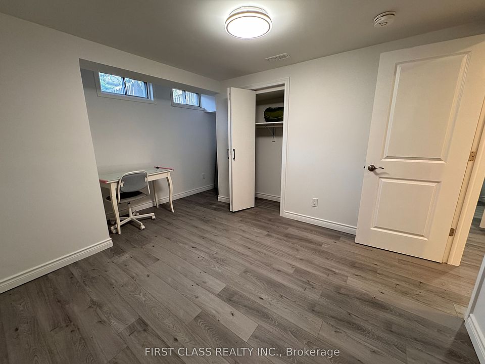 1st image of 2793 Lindholm Cres #Basement