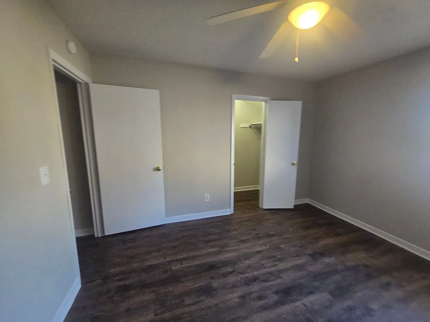 Cherry Hall Townhomes Move In Special 50% Off First Month Rent — Photo 3