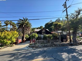 131 Canyon Lake Dr, Port Costa, CA