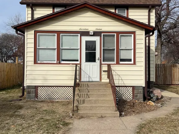 1716 10th St, Columbus, NE 68601